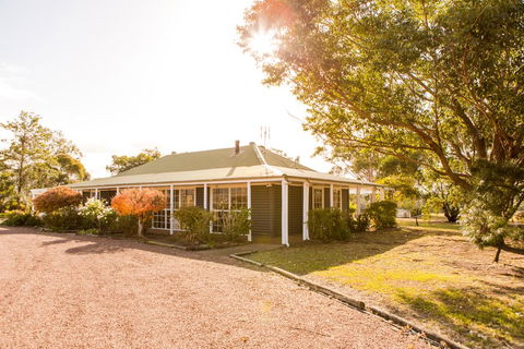 Among The Vines - Phillip Island Accommodation 0