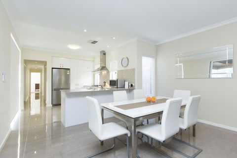Anastasia Villa - Phillip Island Accommodation 2