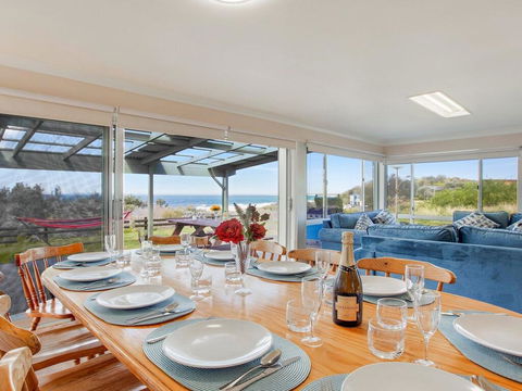 Antonio's Paradise - Spectacular Views Over Warrain Beach - Phillip Island Accommodation 3