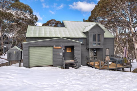 Aosta - Phillip Island Accommodation 0