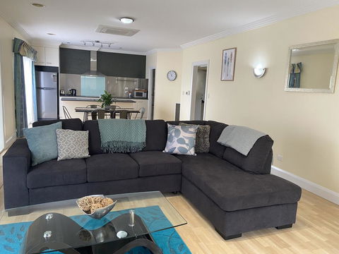Apartment 244 On Bertha, Mount Gambier - Phillip Island Accommodation 2