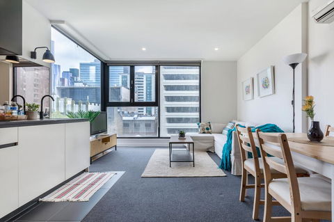 Apartment On BOURKE St - HEART Of Melbourne CBD. - Phillip Island Accommodation 0
