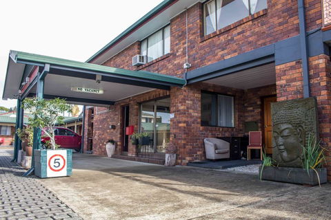 Arabella Motor Inn (formerly South Tweed Motor Inn) - Phillip Island Accommodation 2