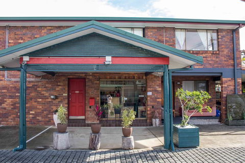 Arabella Motor Inn (formerly South Tweed Motor Inn) - Phillip Island Accommodation 1