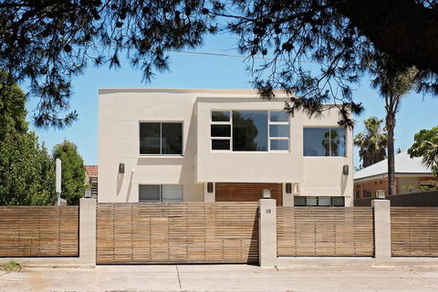 Arabella On West - Phillip Island Accommodation 0