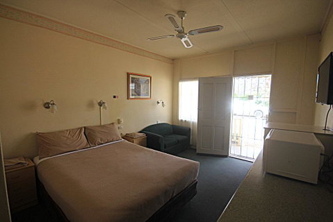 Aromet Motor Inn - Phillip Island Accommodation 2