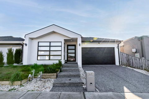 Luxury Home Away From Home - Phillip Island Accommodation 0