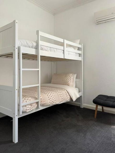Luxury Stay In Williamstown - Phillip Island Accommodation 1