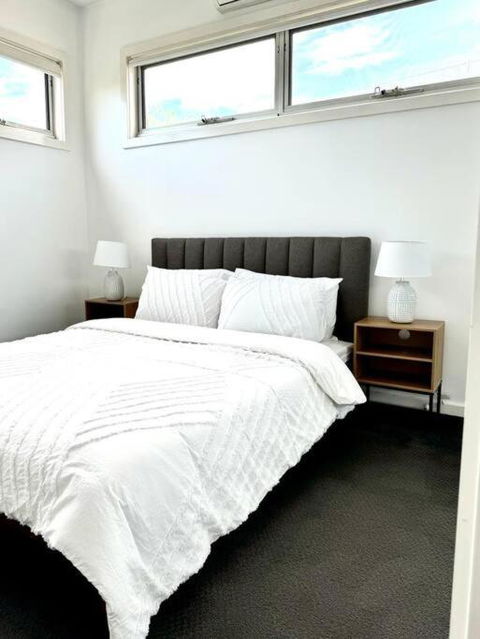 Luxury Stay In Williamstown - Phillip Island Accommodation 3