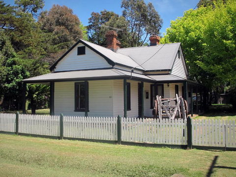 Lynden Cottage - Built 1884 In The Heart Of Town - Phillip Island Accommodation 0