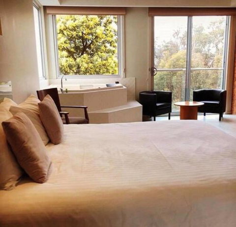 Macedon Ranges Hotel & Spa - Phillip Island Accommodation 2