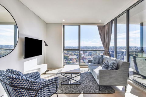 Meriton Suites Liverpool - Phillip Island Accommodation 0