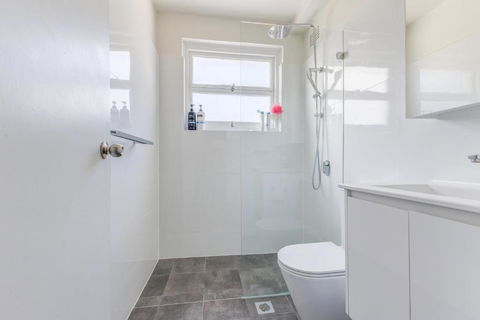 Miracle Miranda Sydney Apartment - Phillip Island Accommodation 2