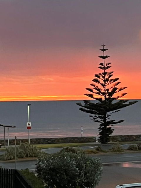Moana Seaside Retreat - 2 Bedroom, Spa , Living Area & Pet Friendly - Phillip Island Accommodation 1