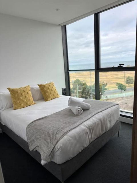 Modern 2 BRM Apt In Williamstown - Phillip Island Accommodation 3