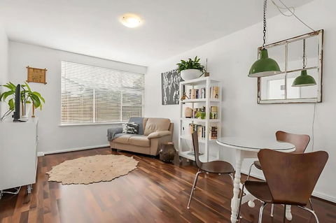 Modern City-Fringe Apartment In New Town - Phillip Island Accommodation 2