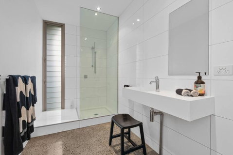 Modern Studio With Sweeping Views - Phillip Island Accommodation 1