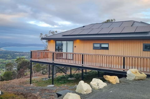 Mount Rumney Escapes Seaview House 1 - Possum House - Phillip Island Accommodation 0