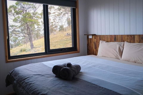 Mount Rumney Escapes - 3 Seaview Wombat House - Phillip Island Accommodation 3