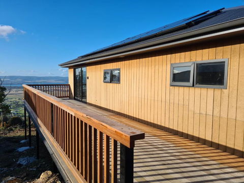 Mount Rumney Escapes - 3 Seaview Wombat House - Phillip Island Accommodation 0