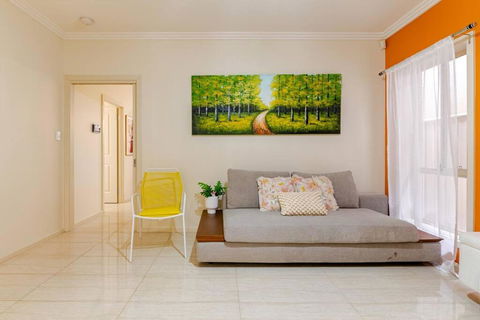 Morden Elegant 4 Bedroom House - Phillip Island Accommodation 3