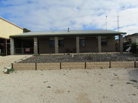 Nelson House - Phillip Island Accommodation 0