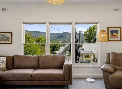 Mount Beauty 3BR Home - Phillip Island Accommodation 3
