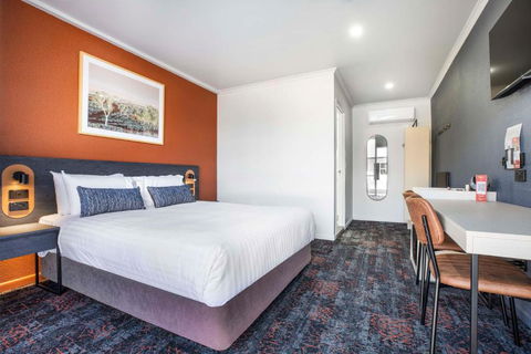 Nightcap At Horse & Jockey Hotel Warwick - Phillip Island Accommodation 3