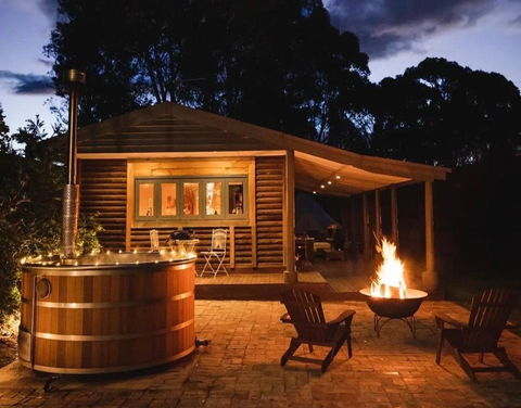 Nug Nug Park Cabin - Phillip Island Accommodation 0