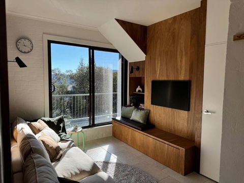 One Cedarwood - Petite Challet Falls Creek - Phillip Island Accommodation 0
