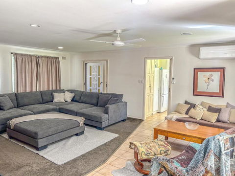 Ovens Valley Retreat - Phillip Island Accommodation 2