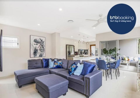 Park Avenue Luxe Townhouse Brand New Sleeps 9 - Phillip Island Accommodation 0