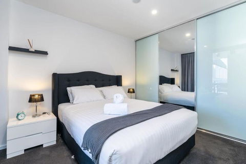 Park Avenue Apt In The Heart Of The City - Phillip Island Accommodation 0