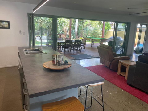 Pandanus Paradise. Newly Renovated 4 Bedroom Home - Phillip Island Accommodation 2