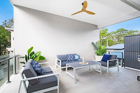 Park Avenue Terrace House Sleeps 9 - Phillip Island Accommodation 3