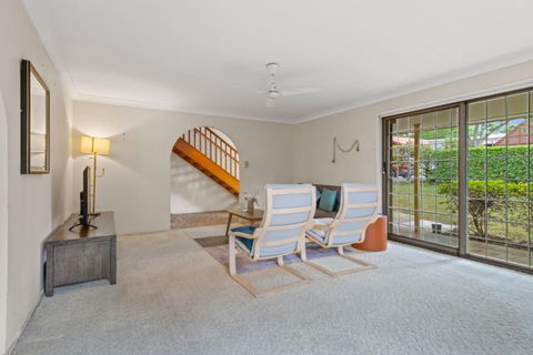 Peaceful 4BR At Sunnybank CBD With 2Parking Yard And Mall - Phillip Island Accommodation 2