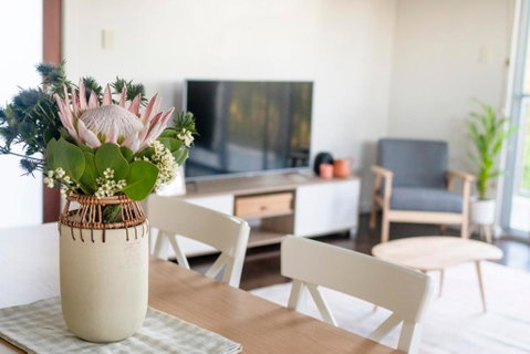 Peaceful Hills Escape: Charming 2-Story Retreat - Phillip Island Accommodation 3