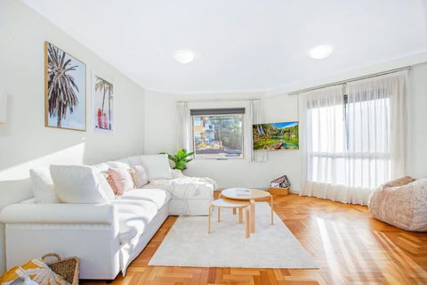 Perfect Manly Retreat, In The Heart Of Manly, Family & Couple Friendly Apartment With CAR SPOT - Phillip Island Accommodation 0
