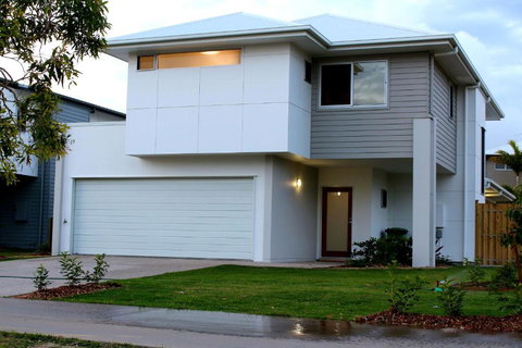Petrie Beach Holiday Home - Phillip Island Accommodation 0