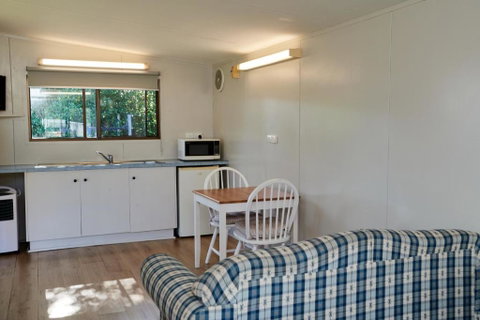 Pine Country Caravan Park - Phillip Island Accommodation 1