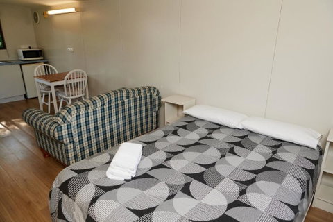 Pine Country Caravan Park - Phillip Island Accommodation 2