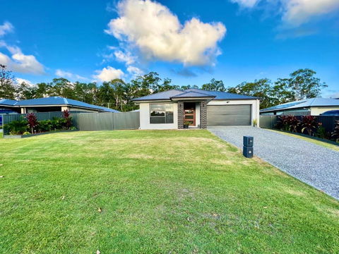 Plantation Retreat 4 Bedroom Modern Home - Phillip Island Accommodation 3