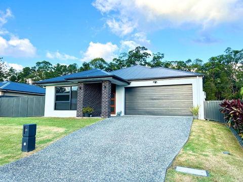 Plantation Retreat 4 Bedroom Modern Home - Phillip Island Accommodation 0