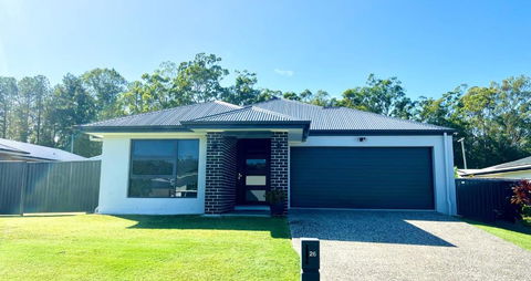 Plantation Retreat 4 Bedroom Modern Home - Phillip Island Accommodation 1