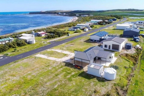 Plovers Rest At Cape Douglas - Phillip Island Accommodation 0