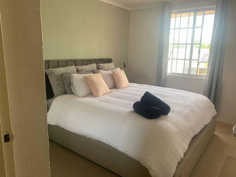 Plush 2 Bedroom Apartment Kingston - Phillip Island Accommodation 1