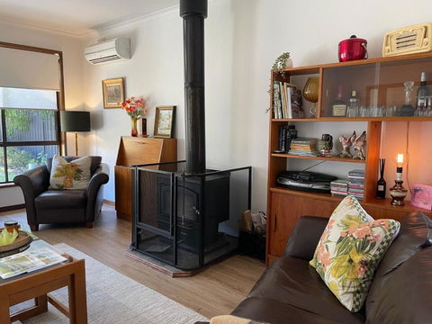Poppies Clunes - Phillip Island Accommodation 1
