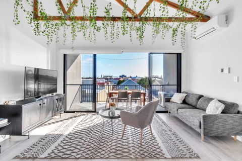 Portside Paradise - Steps Away From The Port - Phillip Island Accommodation 0