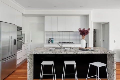 Quite Luxurious House With Pool 220m To Railway Station - Phillip Island Accommodation 2