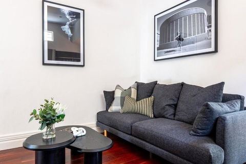 Prahran Timeless & Modern Haven, With Parking - Phillip Island Accommodation 1